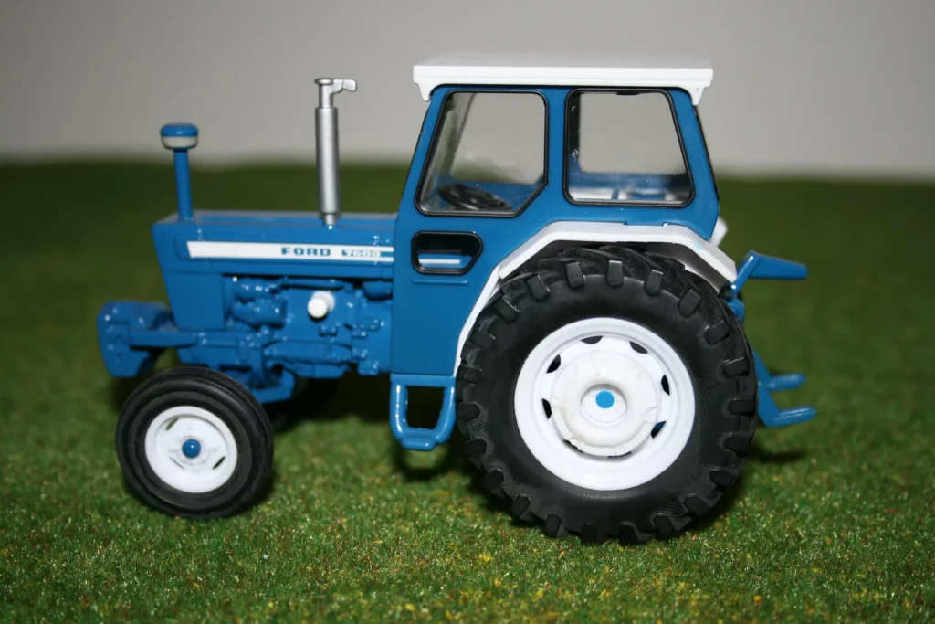 Ford 7600