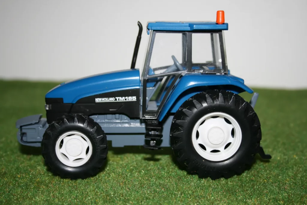 New Holland TM165