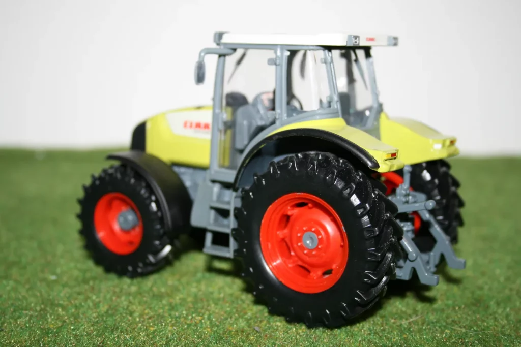 Claas Arès 836 RZ