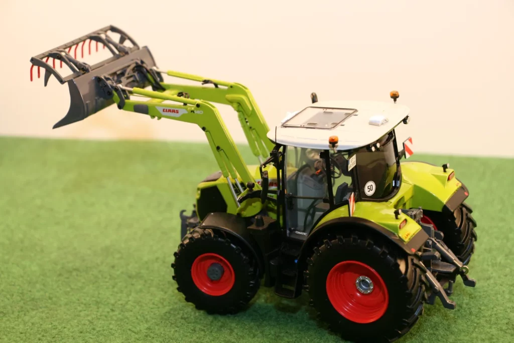 Claas Axion 840