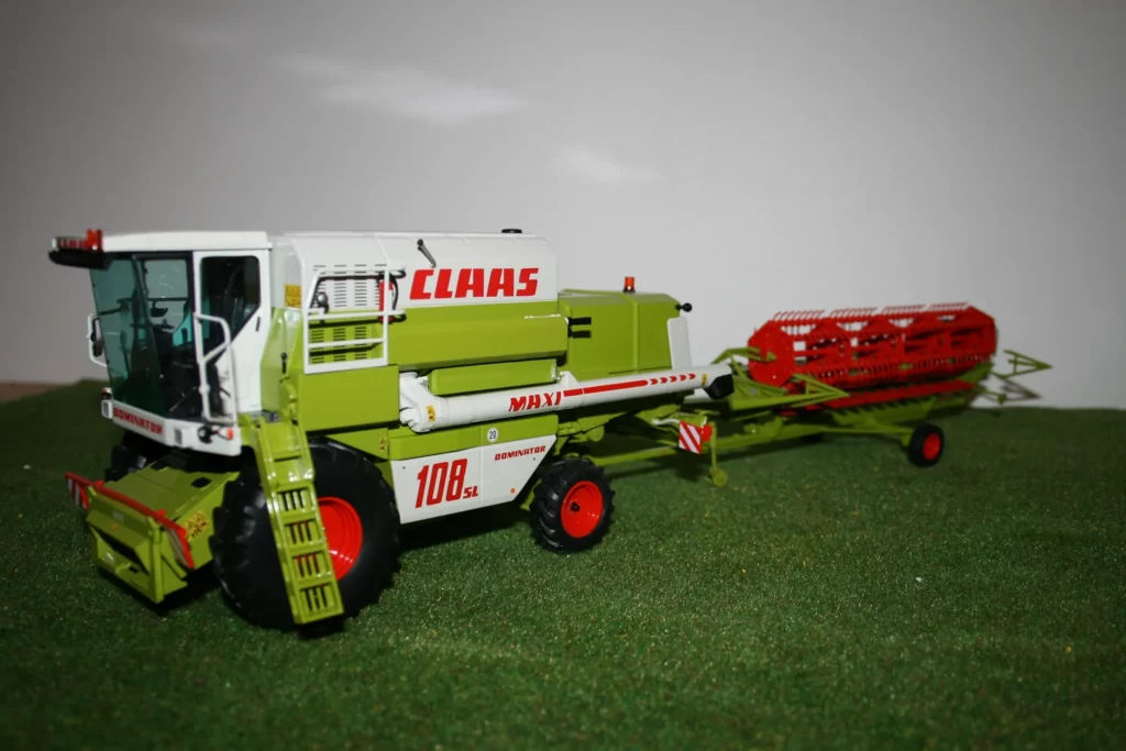 Claas Dominator 108 SL