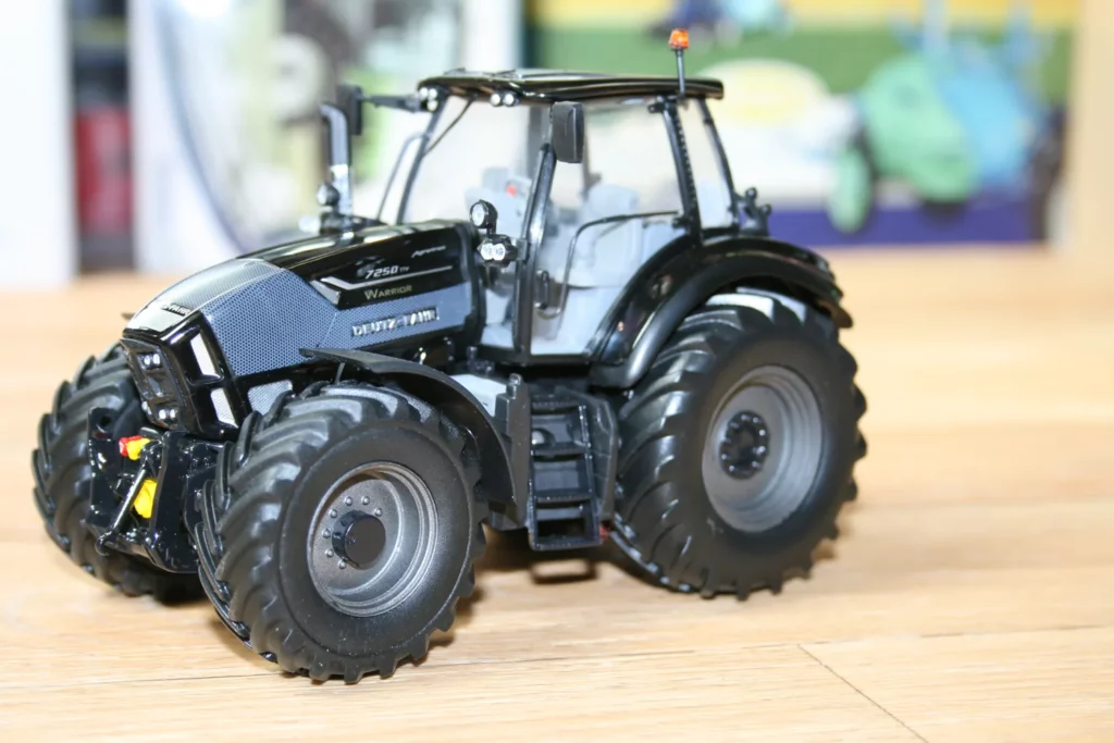 Deutz Fahr Agrotron 6215 TTV Warrior