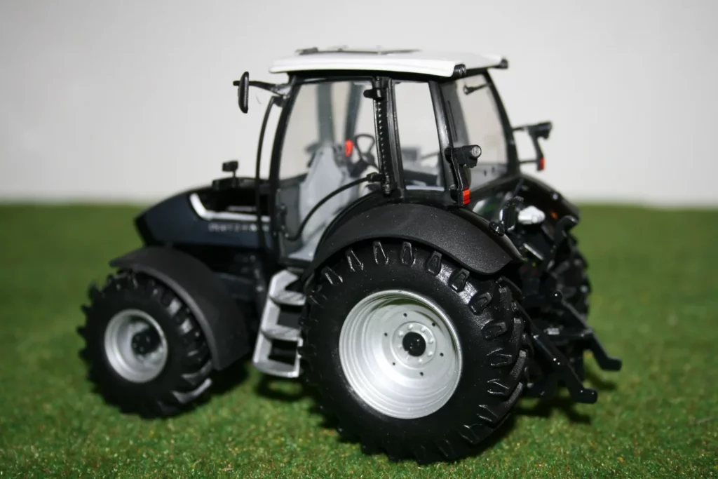 Deutz Fahr Agrotron TTV 430 black
