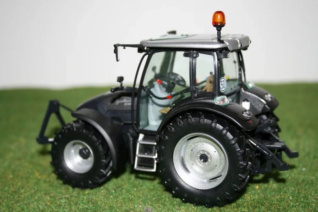 Deutz Fahr K120 argenté