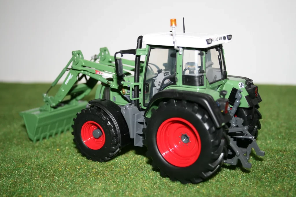 Fendt 415 Vario chargeur godet