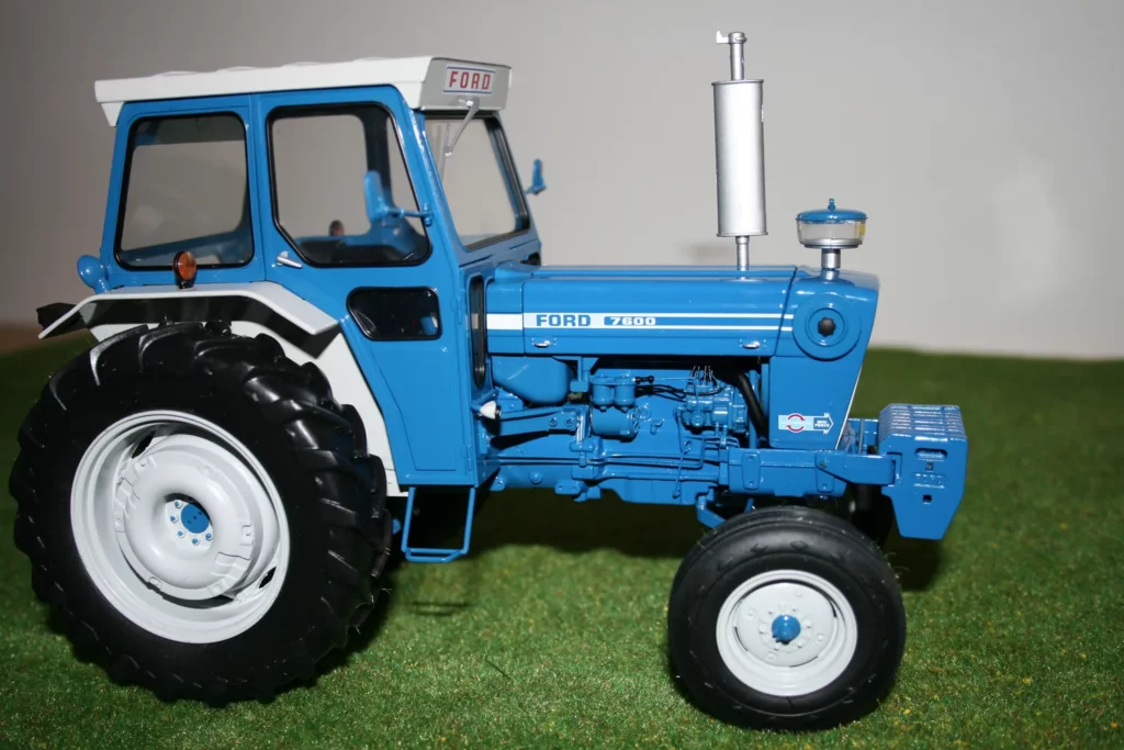 Ford 7600 1/16