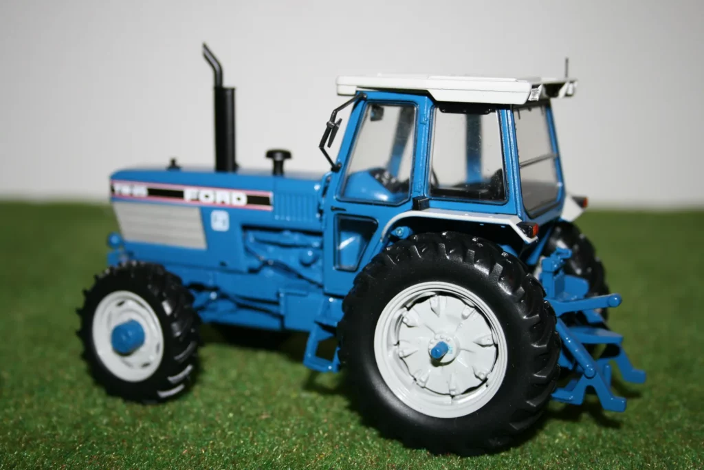 Ford TW25 g2