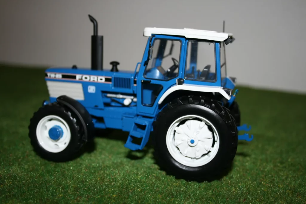 Ford TW25 G2
