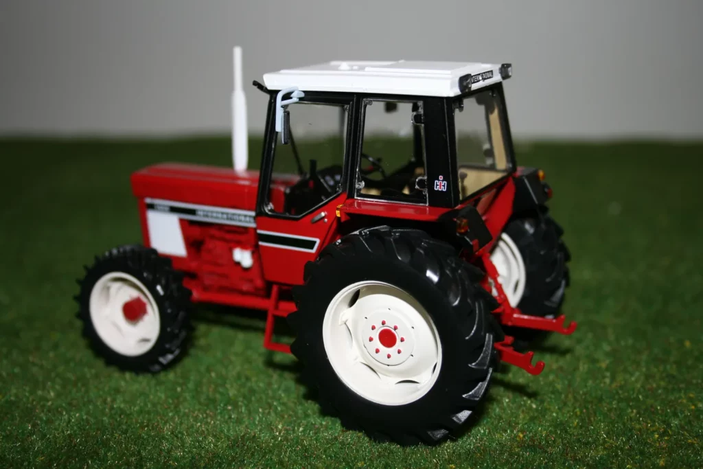 IH 1055