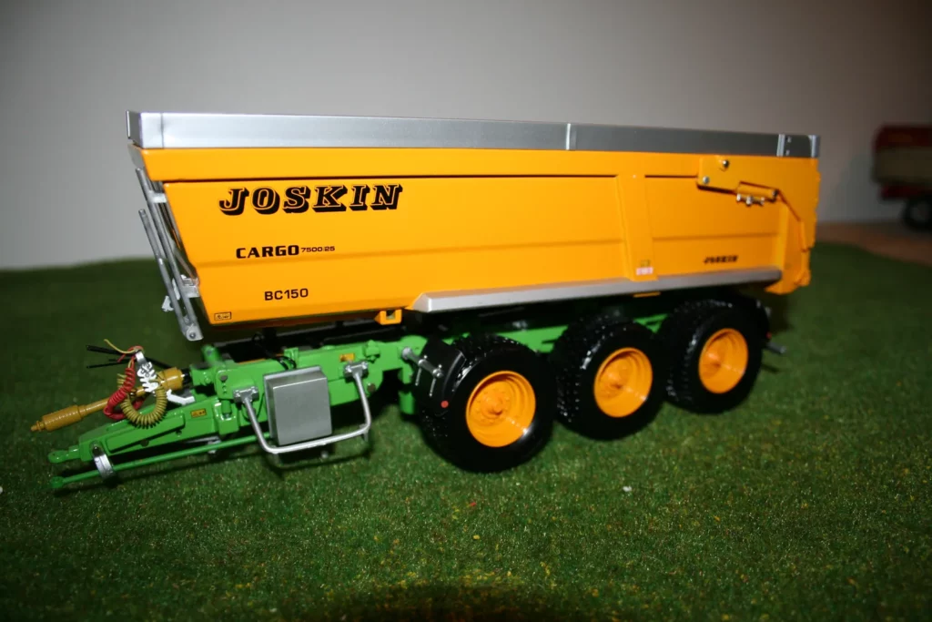 Joskin Trans-Cargo 7500-25