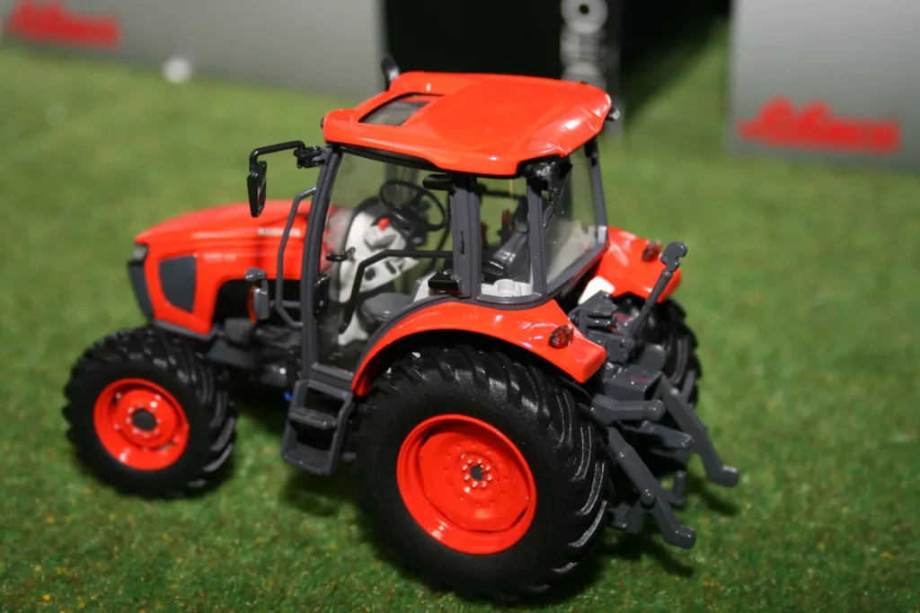 Kubota M5-111