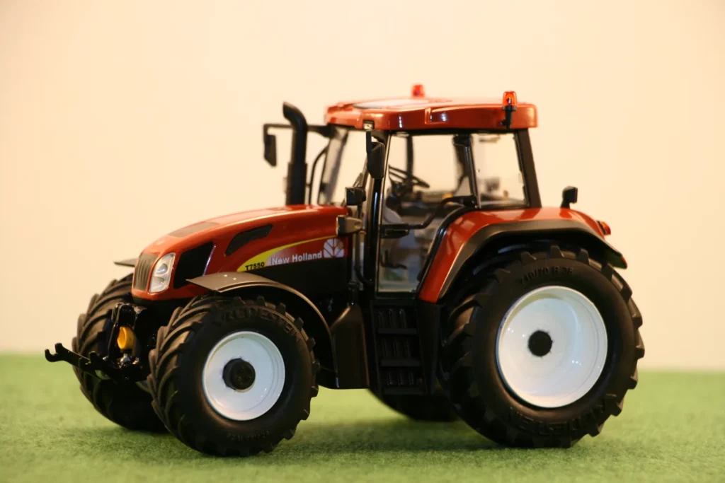 New Holland T7550 terracotta