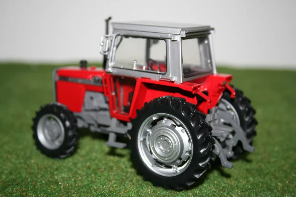 Massey Ferguson 590 Panningen 2010