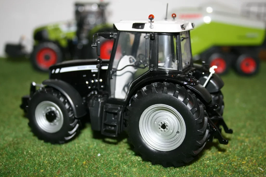 Massey Ferguson 6480 Black