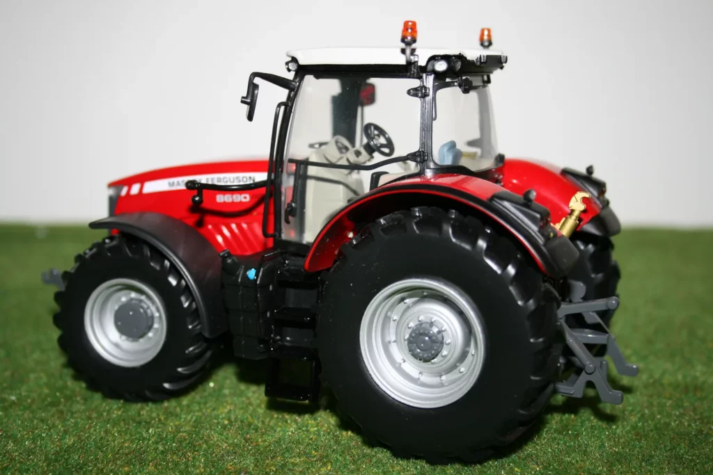 Massey Ferguson 8690-3