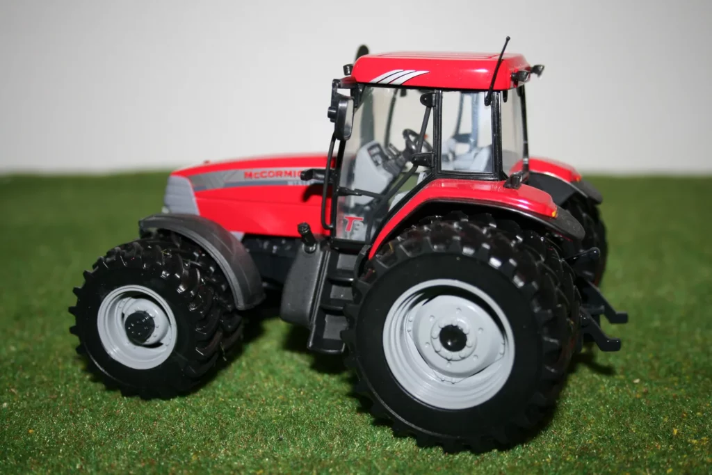 Mc Cormick MTX 145 jumelées