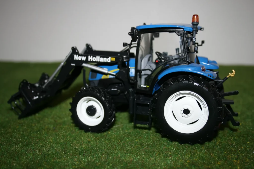 New Holland T6020 chargeur noir