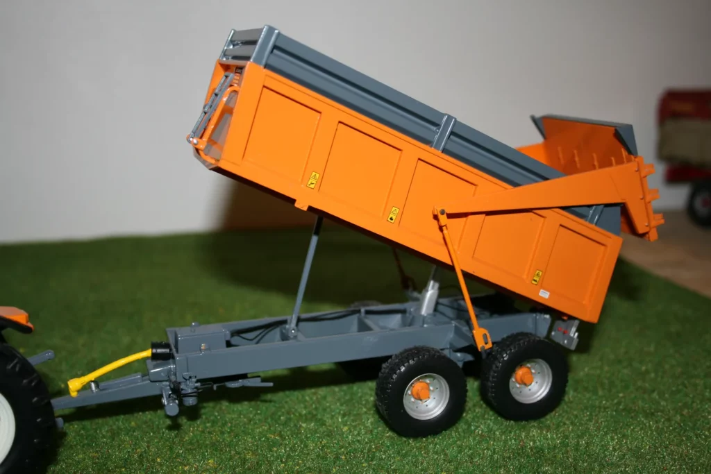 Renault Arès 836 RZ + Cargo CP120