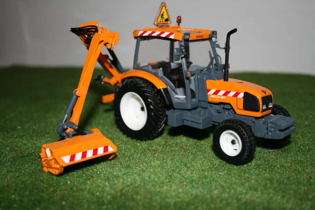 Renault Ergos 100 épareuse