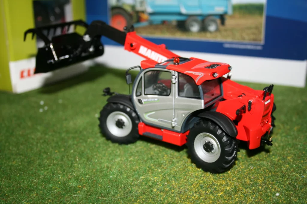 Manitou MLT 840 avec godet