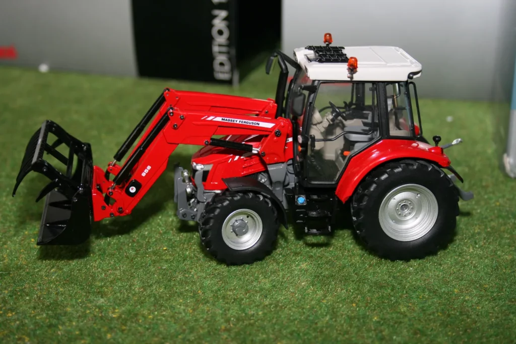 Massey ferguson 5713 SL chargeur