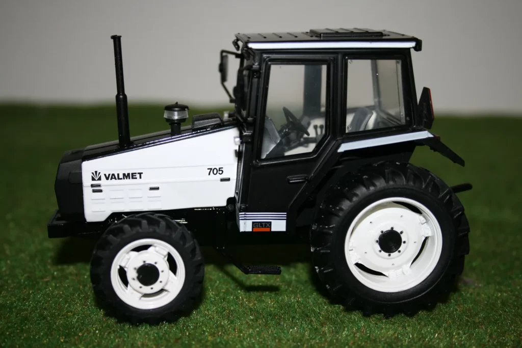 Valmet 705 blanc