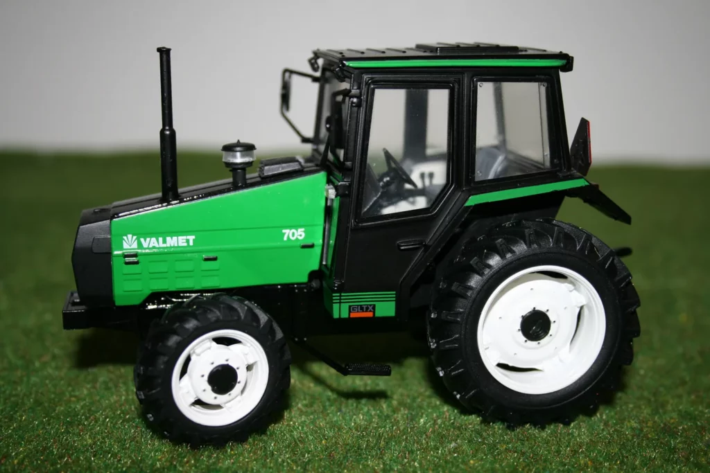 Valmet 705 vert
