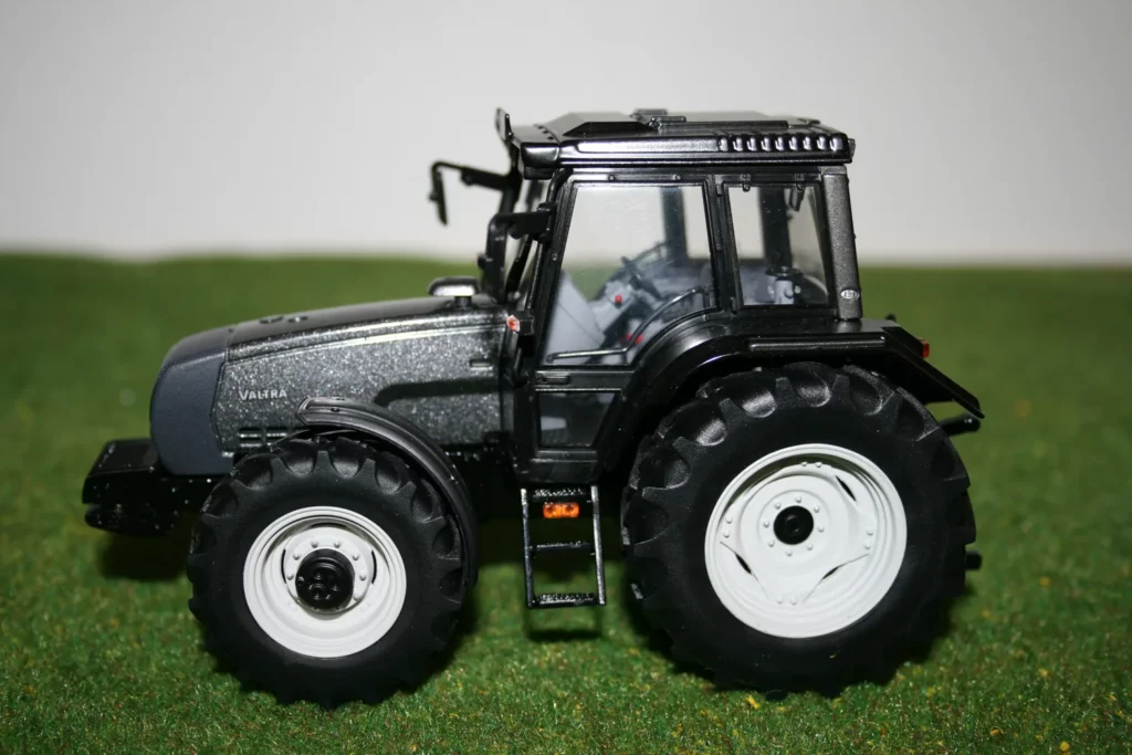 Valtra 6850 Hi Tech anthracite