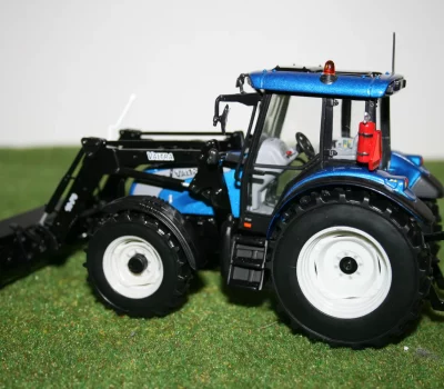 Valtra C bleu métal chargeur